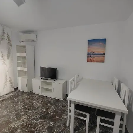 Vivienda En El Centro Historico Con Ascensor Apartamento *